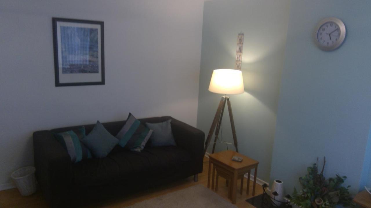 Delightful House With Big Ambitions Apartment Leigh  Exterior photo